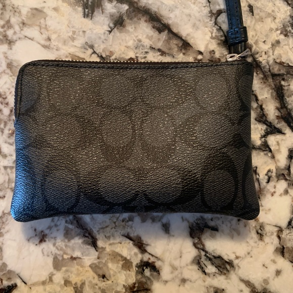 Like NEW Coach Wristlet, Black & Grey Coated Canvas - Picture 4 of 8